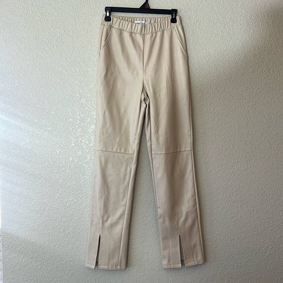 Shade of Blonde cream faux leather straight leg slit pants size medium NWT - Picture 1 of 7